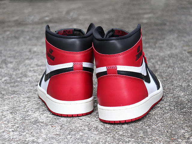 AIR JORDAN 1 RETRO HIGH OG “BLACK TOE REIMAGINED”01