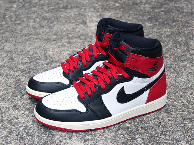 AIR JORDAN 1 RETRO HIGH OG “BLACK TOE REIMAGINED”01