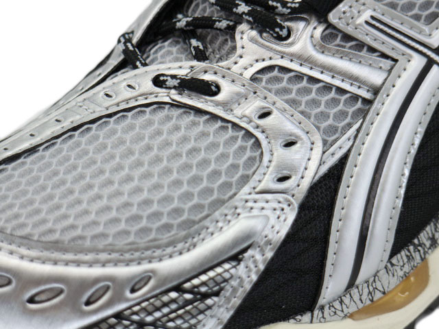 GEL-NIMBUS 10.1 1203A543-020 - 5