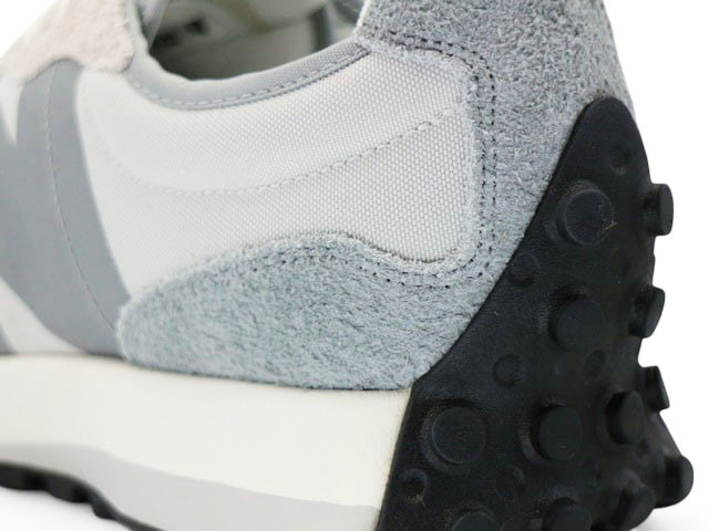 New Balance｜スエード ビッグNロゴ アシンメトリー ランニング