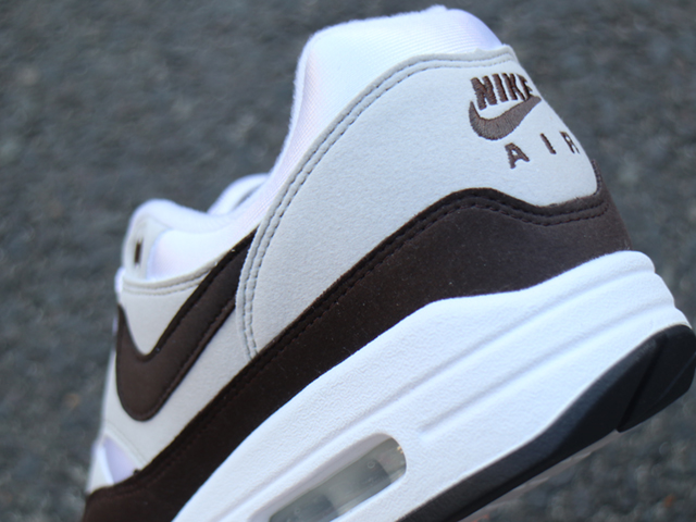 WMNS AIR MAX 1 “NEUTRAL GREY/BAROQUE BROWN”01