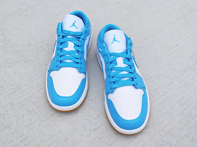 WMNS AIR JORDAN 1 LOW “UNC GUM”01