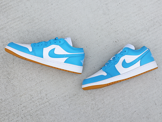 WMNS AIR JORDAN 1 LOW “UNC GUM”01