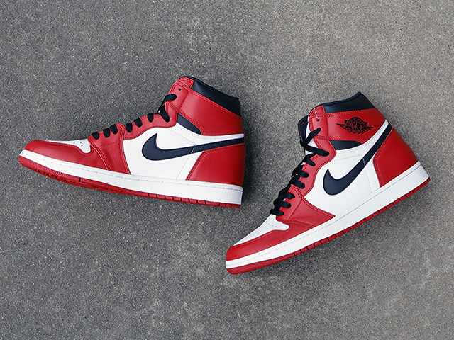 AIR JORDAN 1 RETRO HIGH OG “CHICAGO 2015”01