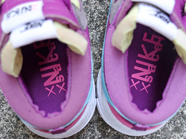 BLAZER LOW “SACAI x KAWS” PURPLE01