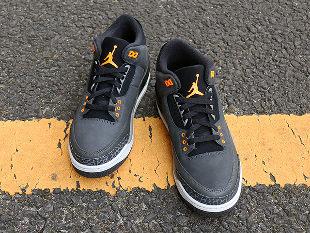 AIR JORDAN 3 RETRO “FEAR 2023”01