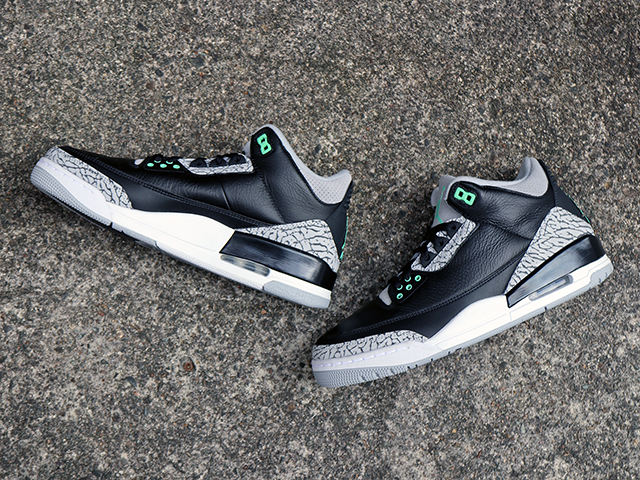 AIR JORDAN 3 RETRO “GREEN GLOW CEMENT”01