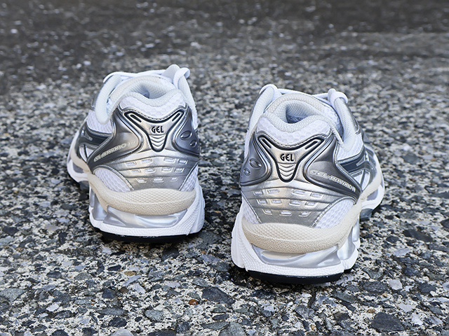 GEL-KAYANO 14 WHITE/GRAPHITE GREY01