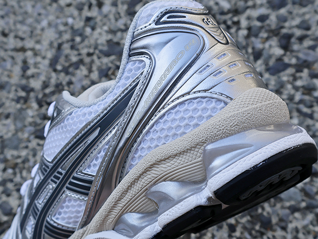 GEL-KAYANO 14 WHITE/GRAPHITE GREY01