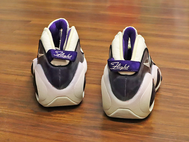 AIR ZOOM FLIGHT 95 “PCPS” VARSITY PURPLE01