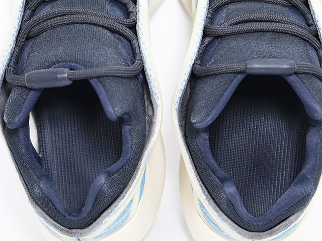 YEEZY 700 V3 k-77792-6 - 8