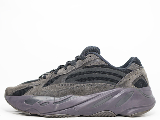YEEZY BOOST 700 V2