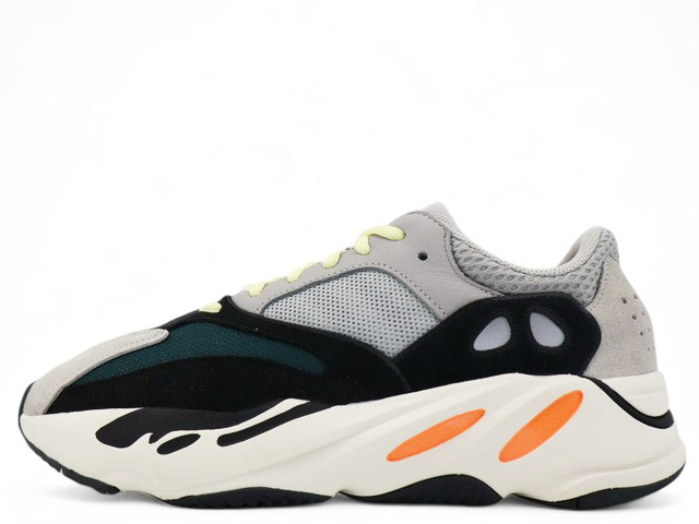 YEEZY BOOST 700