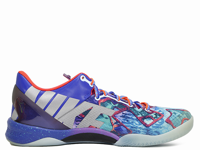 KOBE 8 SYSTEM PREMIUM 635438-800 - 1