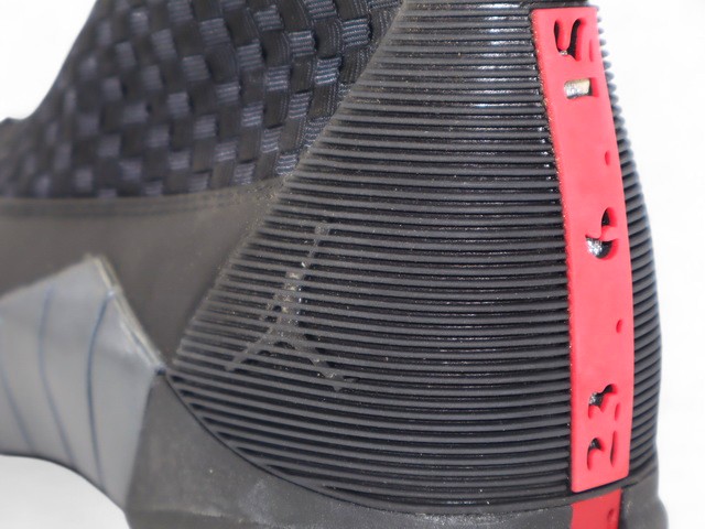 AIR JORDAN 15 RETRO 881429-001 - 4