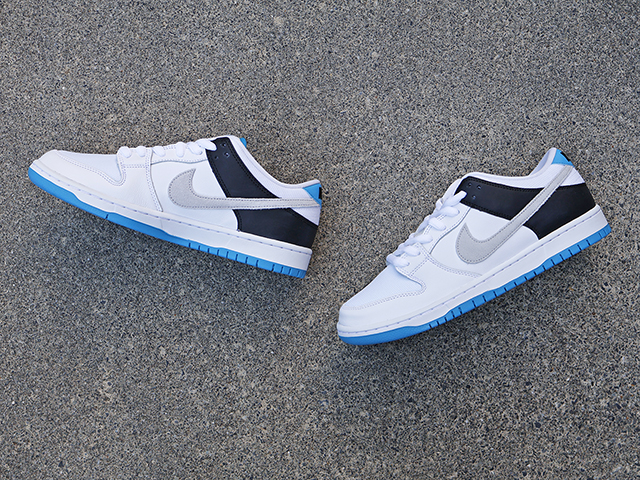 SB DUNK LOW PRO “AM90 LASER BLUE”01