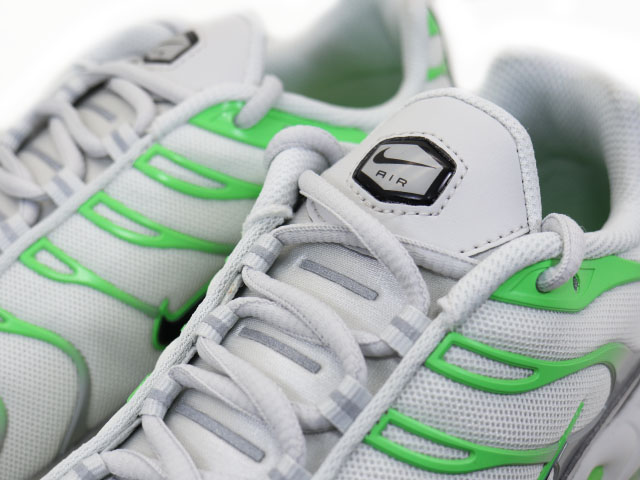 WMNS AIR MAX PLUS DZ3671-001 - 3