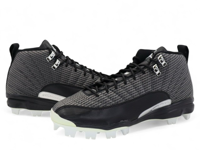 JORDAN 12 RETRO MCS 854566-010 - 2