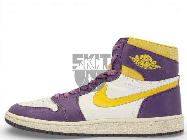AIR JORDAN 1
