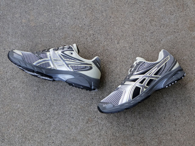 GEL-DS TRAINER 14 “TRUFFLE GREY”01