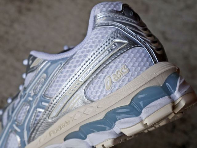 GEL-KAYANO 12.1 WHITE/DOLPHIN GREY01