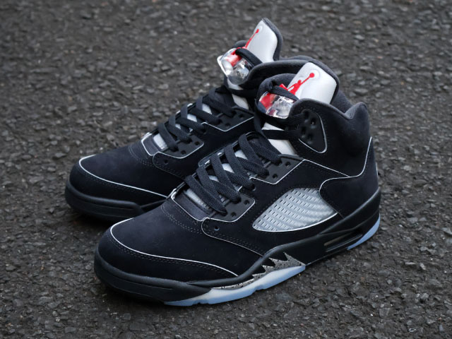 AIR JORDAN 5 RETRO OG “REIMAGINED BLACK”01