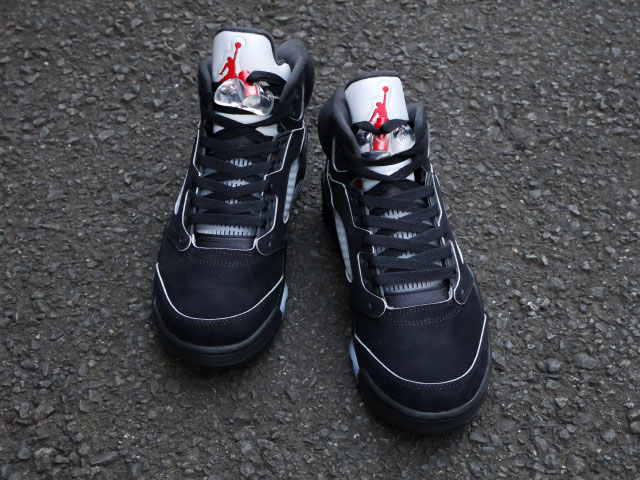 AIR JORDAN 5 RETRO OG “REIMAGINED BLACK”01