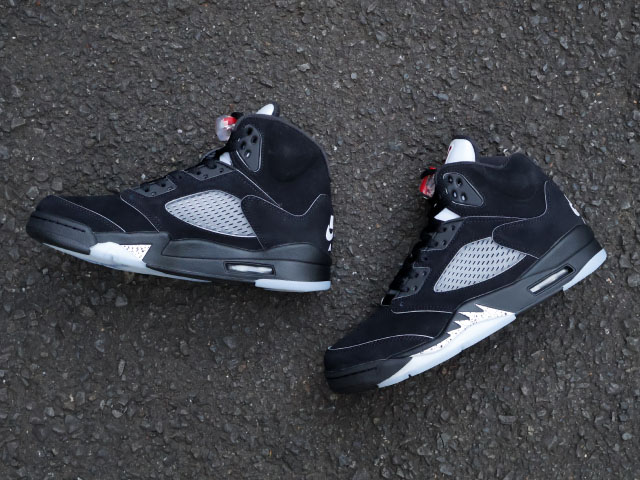 AIR JORDAN 5 RETRO OG “REIMAGINED BLACK”01