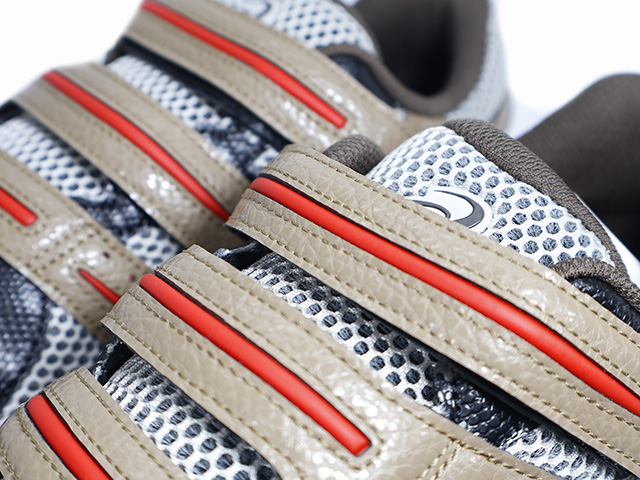 GEL-KAYANO 20 1203A499-020 - 4