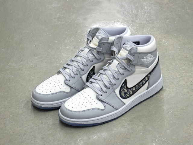AIR JORDAN 1 RETRO HIGH OG “AIR DIOR”01