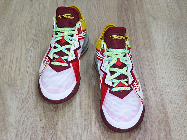LEBRON 18 LOW “MIMI PLANGE”01