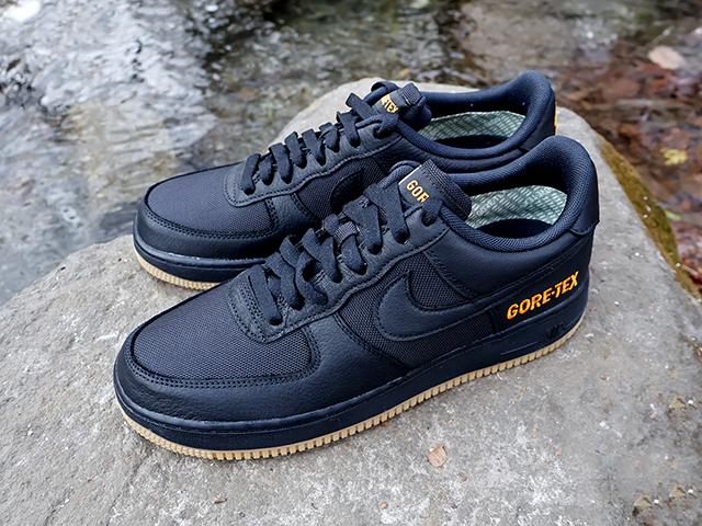 AIR FORCE 1 GORE-TEX “BLACK-LIGHT CARBON”01