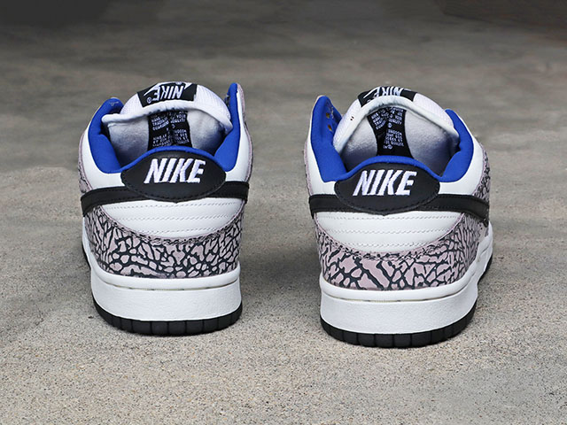 DUNK LOW PRO SB “SUPREME-WHITE CEMENT GREY” 200201