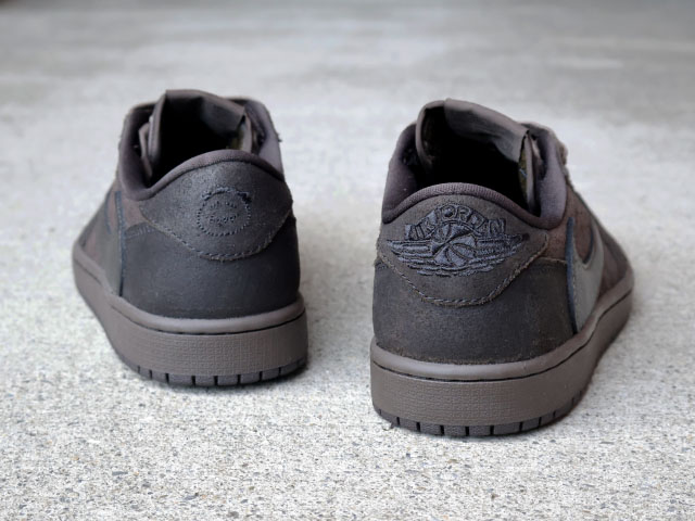 AIR JORDAN 1 LOW OG SP “TRAVIS SCOTT-VELVET BROWN”01