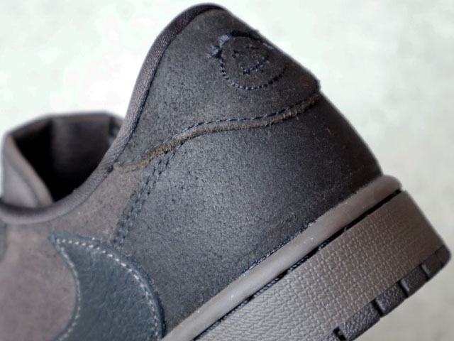 AIR JORDAN 1 LOW OG SP “TRAVIS SCOTT-VELVET BROWN”01