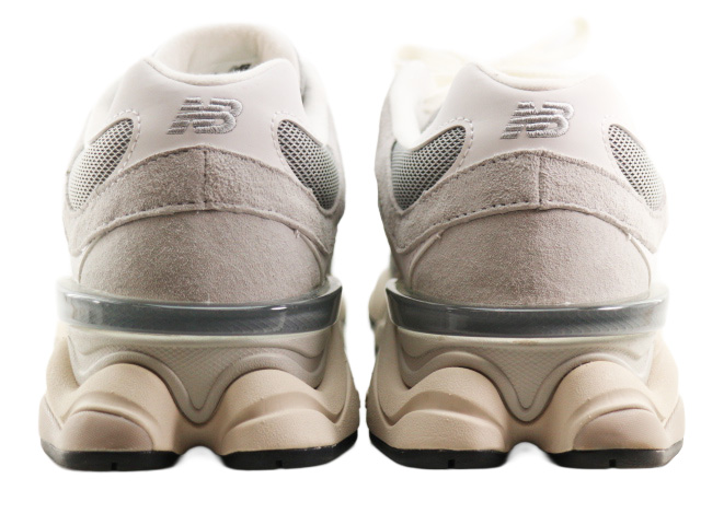 U9060 EEE f-6979-04 - 5