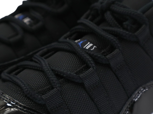 AIR JORDAN 11 RETRO LOW FV5104-004-y - 4