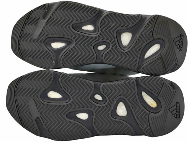 YEEZY BOOST 700 MNVN h-30205-26 - 5