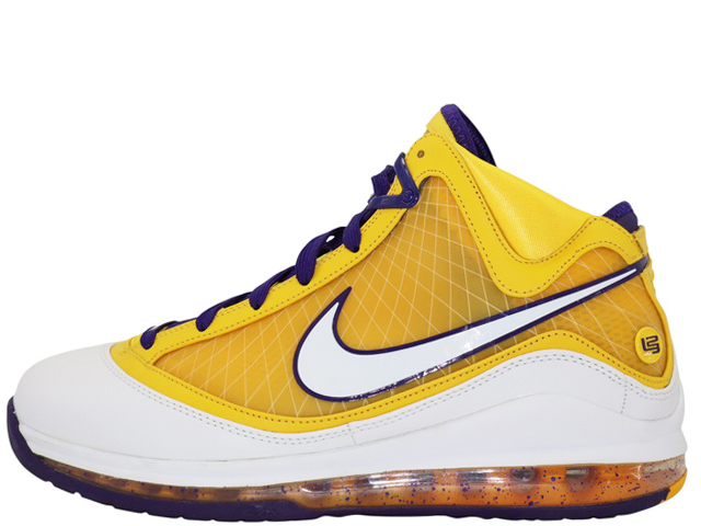 LEBRON 7 QS