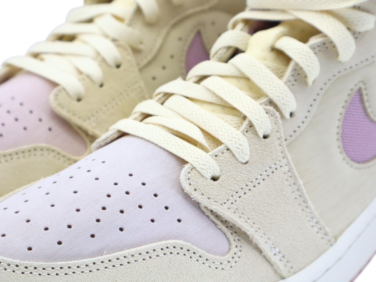 WMNS AIR JORDAN 1 ZOOM AIR CMFT DV1305-100 - 4