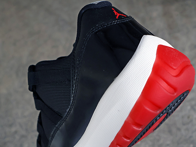 AIR JORDAN 11 RETRO LOW “BRED PE”01