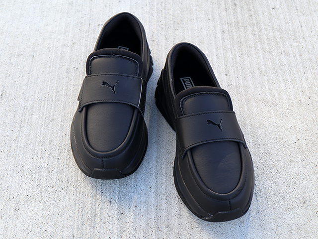 WMNS LOAFYR “PUMA BLACK”01