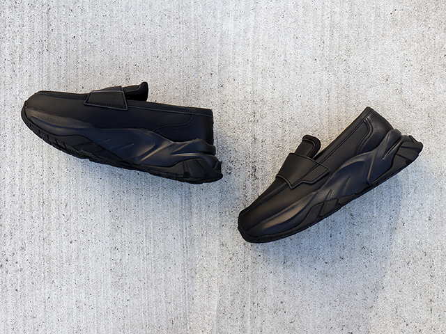 WMNS LOAFYR “PUMA BLACK”01