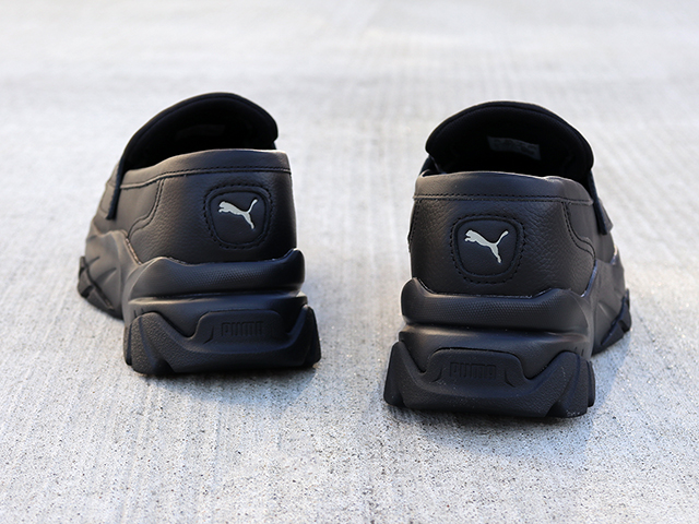 WMNS LOAFYR “PUMA BLACK”01