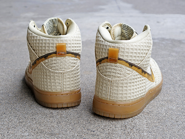 DUNK HIGH PREMIUM SB “WAFFLE”01