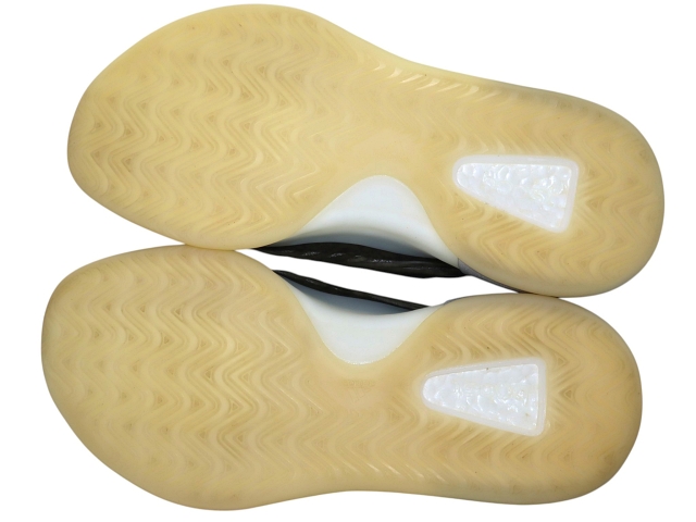 YEEZY QNTM h-30389-10 - 7