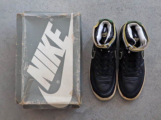 VANDAL SUPREME 1985  BLACK/METALLIC GOLD01