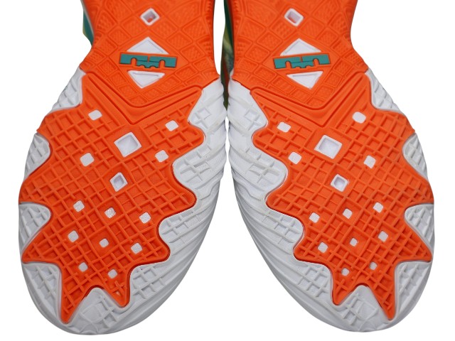 LEBRON 18 LOW k-78516-20 - 7
