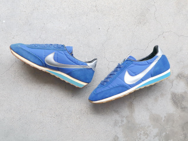 ROADRUNNER 1981 BLUE/SILVER01