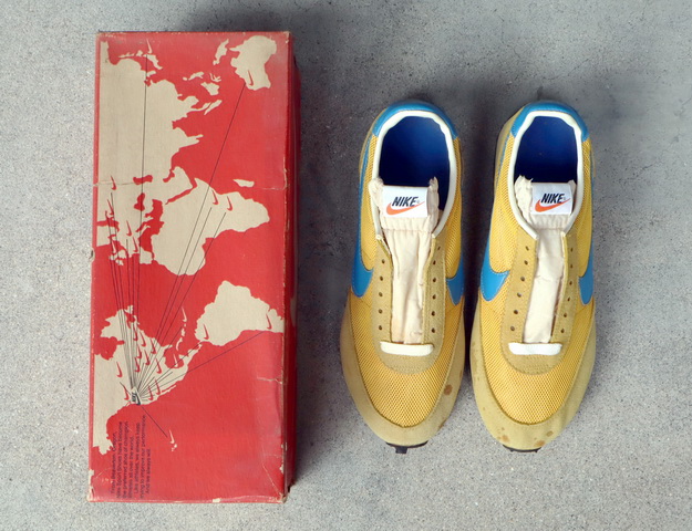 LDV 1982 MADE IN JAPAN YELLOW/BLUE01